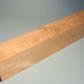 Kauri aus Neuseeland auf Lager