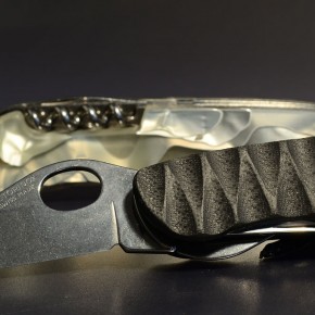 Victorinox Forester "good vs. evil"