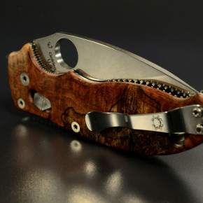 Spyderco Manix 2 "canuck"